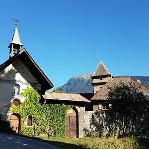  Hébergement de vacances Château Du Vigny -