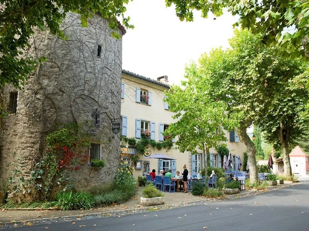 Blesle Hotel La Bougnate 3*,  צרפת