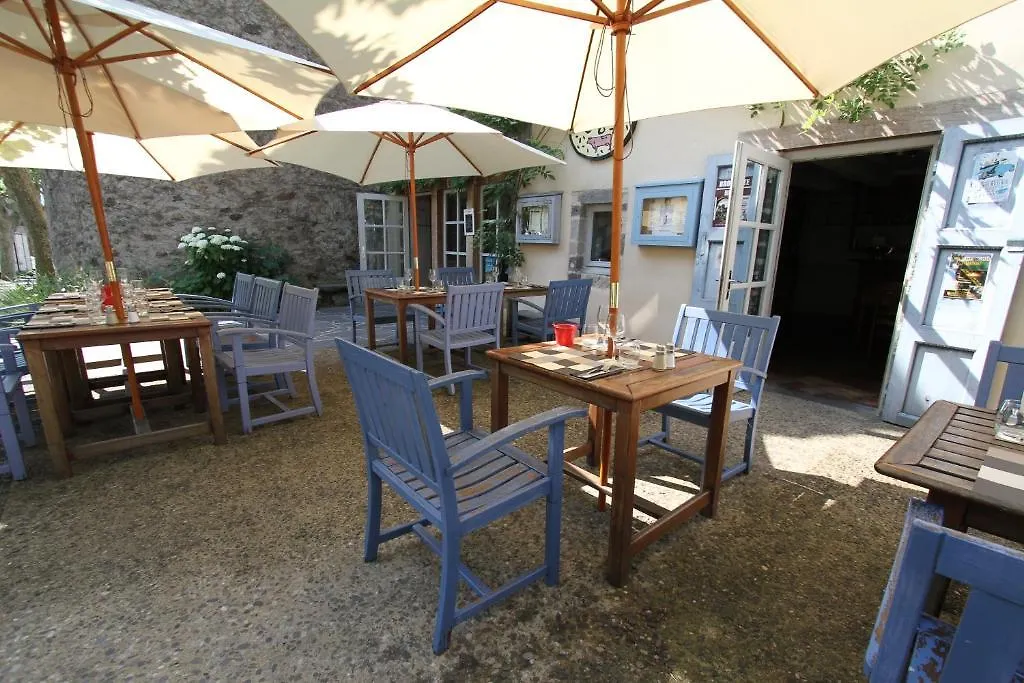 Blesle Hotel La Bougnate צרפת